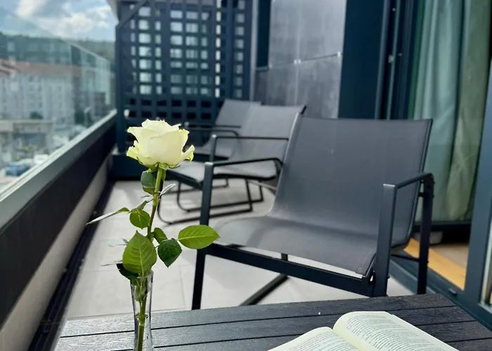 Luxury Singular Blue アパート